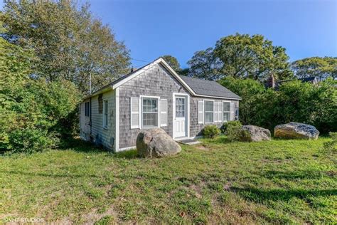 zillow cape cod brewster